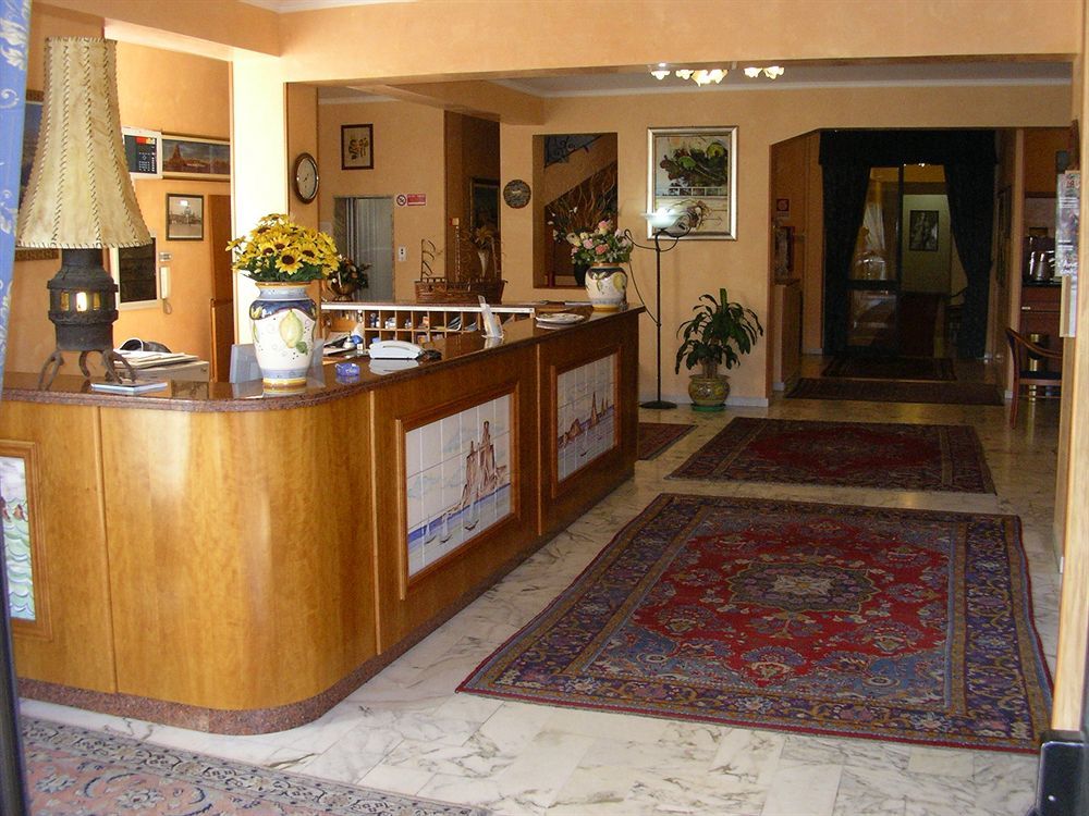 Hotel Malavoglia Aci Castello Luaran gambar